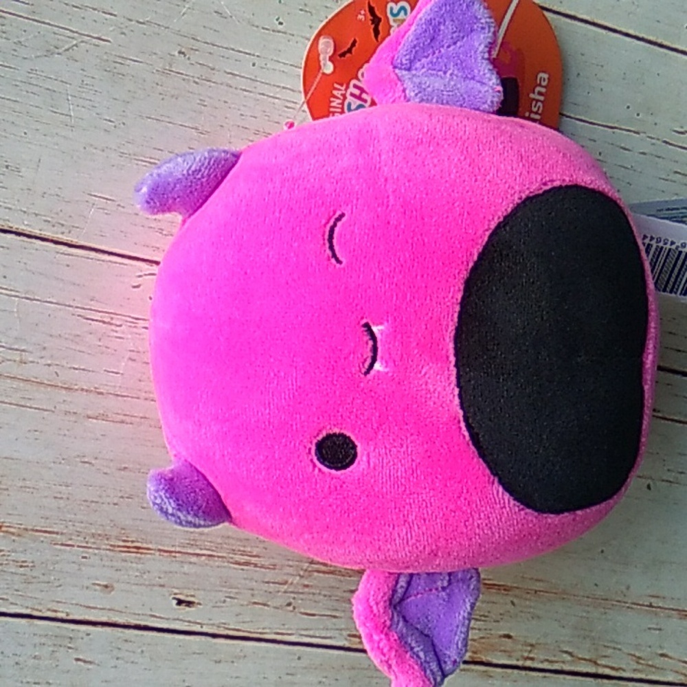 NWT Halloween 2024 5 inch devil bat squishmallow Wakisha